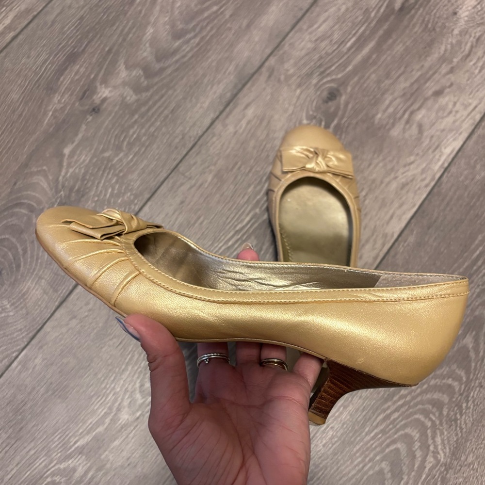💜Gold Vintage Franco Sarto Kitten Heel